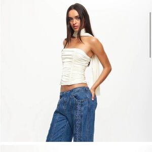 Lioness island bodess corset in white/ cream